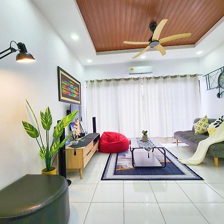 Klia Lili Residensi 5 Plus 2 Pax With Splendid Pool Apartment Nilai Exterior photo